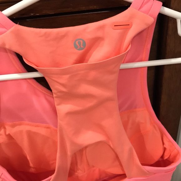 Lululemon Workout Top - Picture 4 of 5